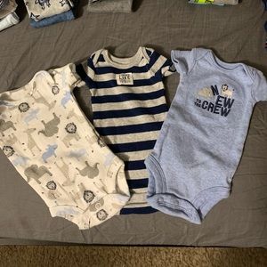 3 premie onesies